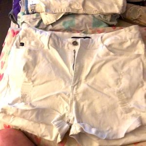 White distressed jean shorts